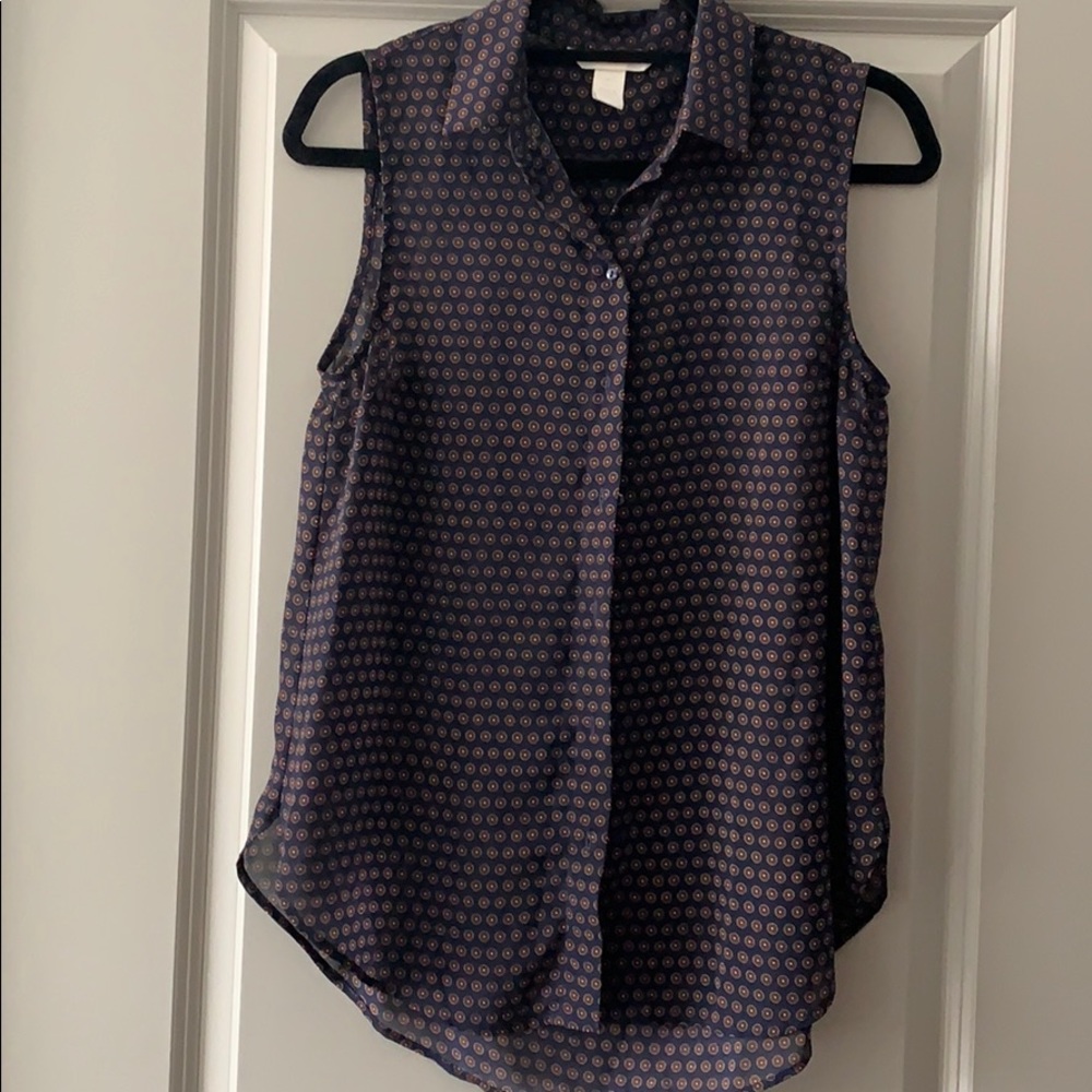 Flowing collared navy patterned tank